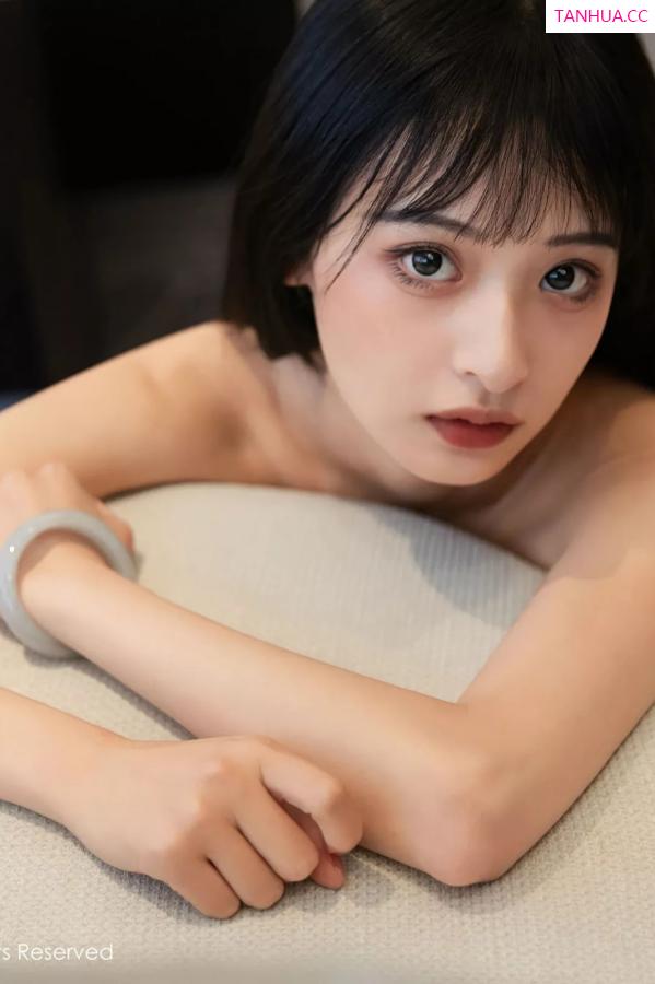   [XiuRen]高清写真图 2025.05.08 No.10247 茂木希子 橙色T恤第73张图片
